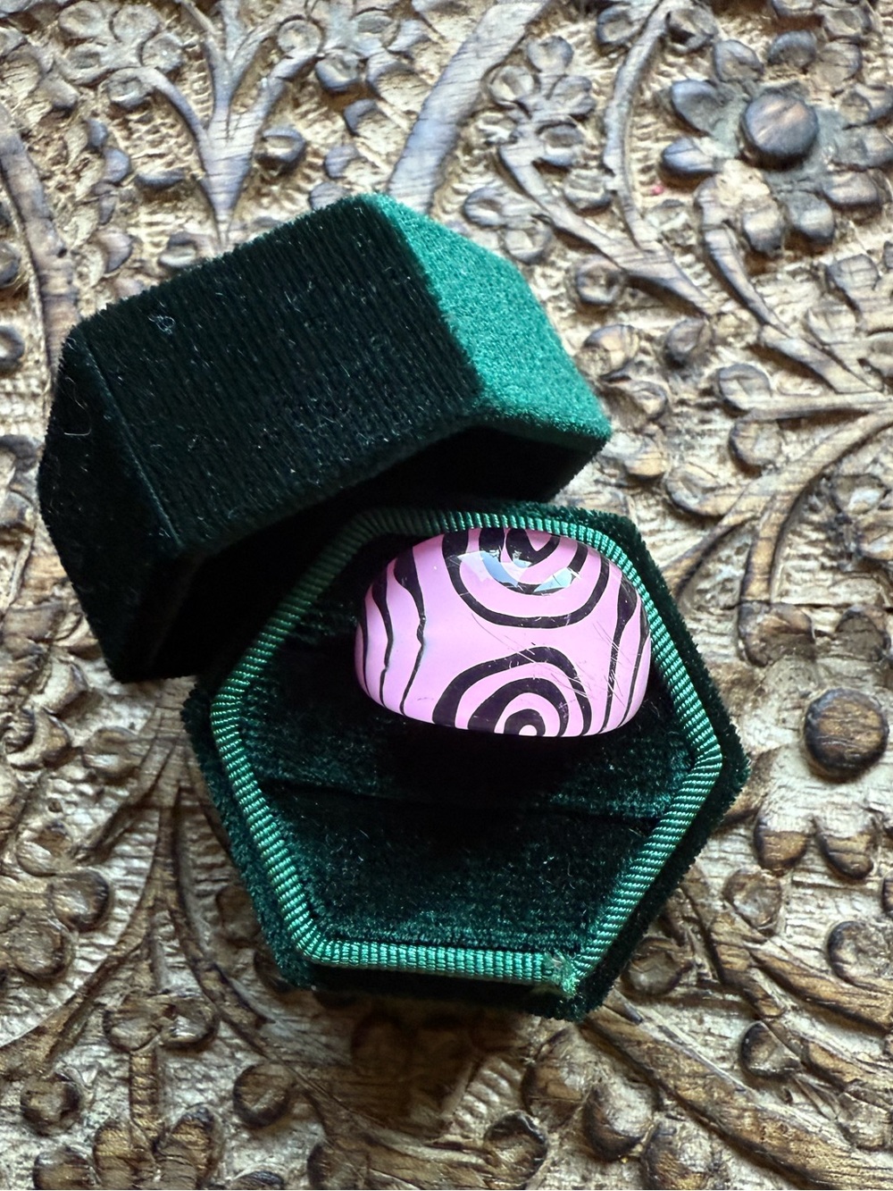 Lucite 90’s dome ring sz 7